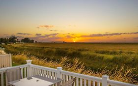 River Lodge Platinum Plus Holiday Home With River Views, Free Wifi & Netflix